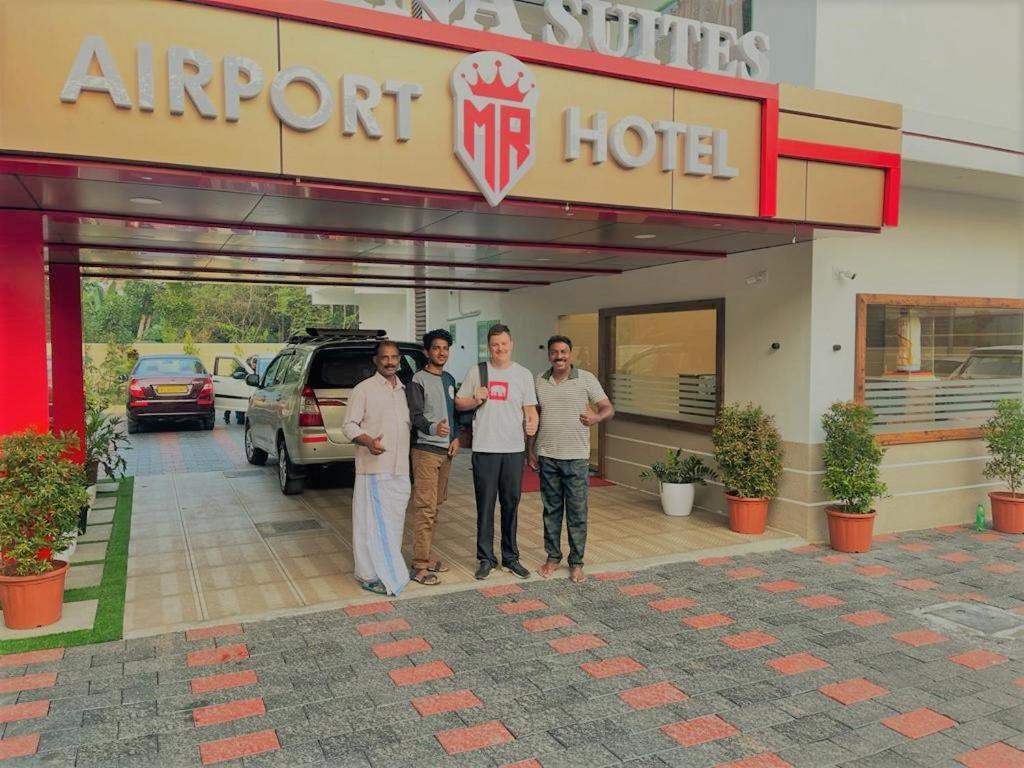 Marina Suites Airport Hotel Kochi ภายนอก รูปภาพ