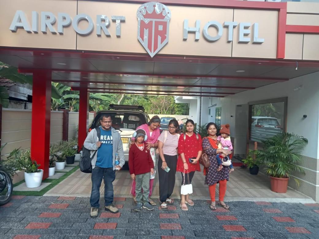 Marina Suites Airport Hotel Kochi ภายนอก รูปภาพ