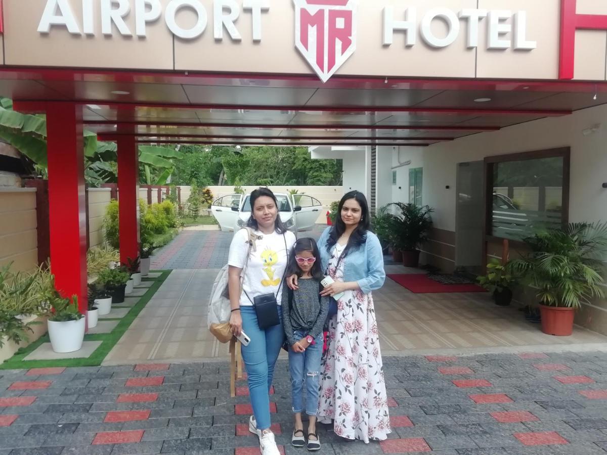 Marina Suites Airport Hotel Kochi ภายนอก รูปภาพ