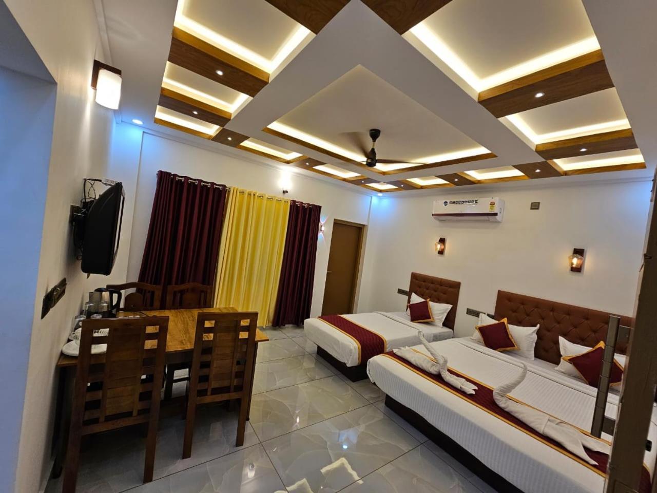 Marina Suites Airport Hotel Kochi ภายนอก รูปภาพ