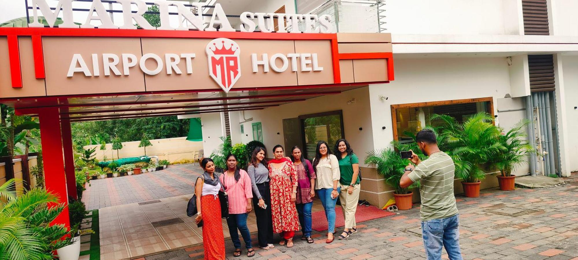 Marina Suites Airport Hotel Kochi ภายนอก รูปภาพ